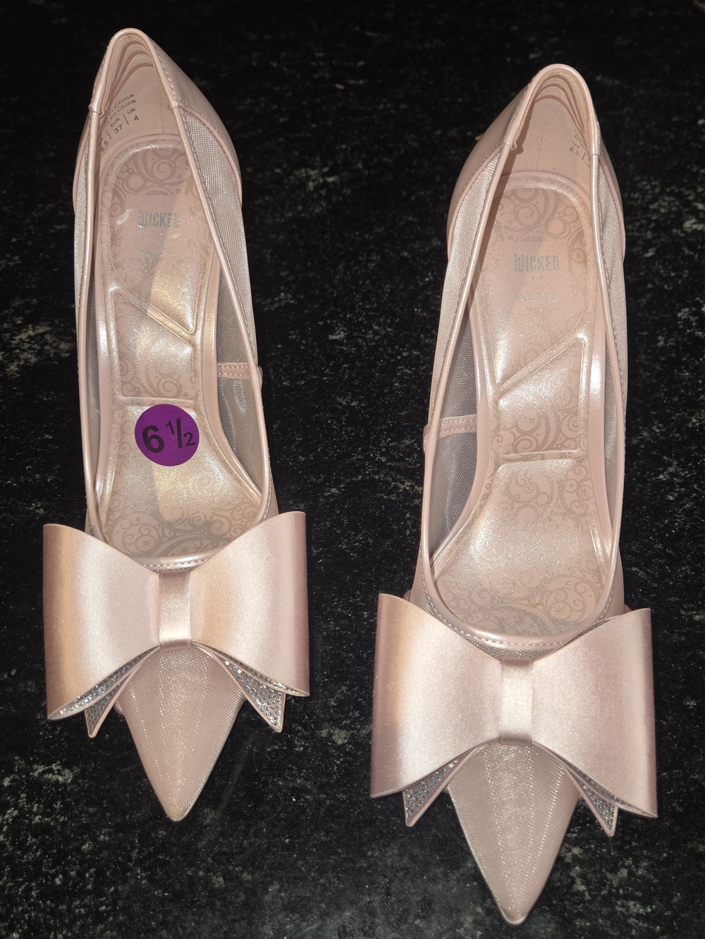 Aldo Pink  Pointed-Toe Bow Heels Wickee Limited Edition